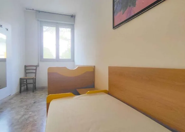 Appartamento In 24555 *